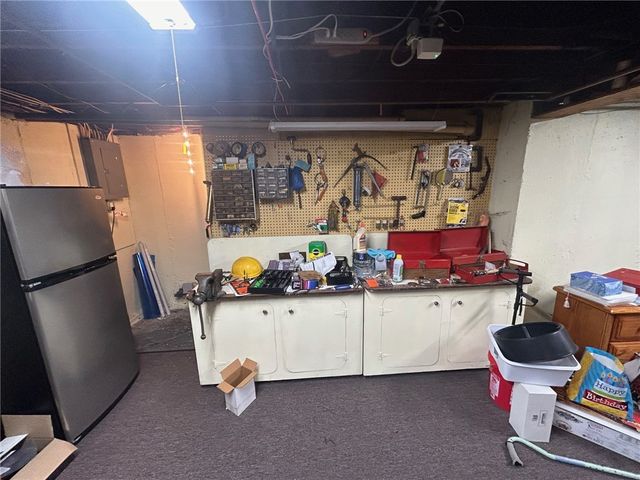 78 Kaufman Road, Tiverton, RI 02878