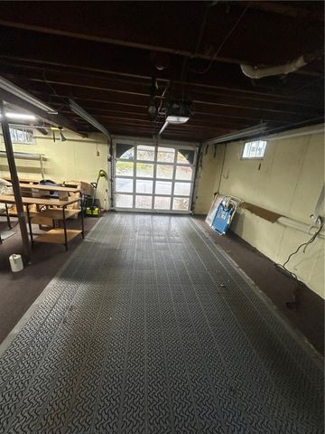 78 Kaufman Road, Tiverton, RI 02878