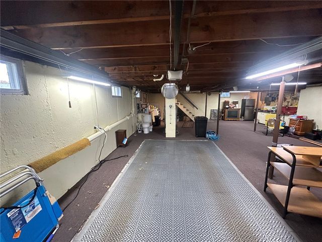 78 Kaufman Road, Tiverton, RI 02878