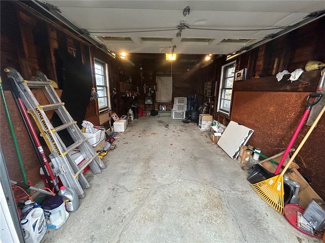 78 Kaufman Road, Tiverton, RI 02878