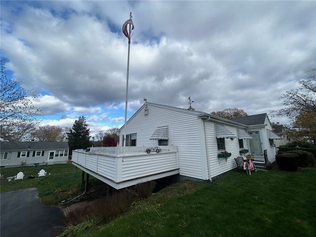 78 Kaufman Road, Tiverton, RI 02878