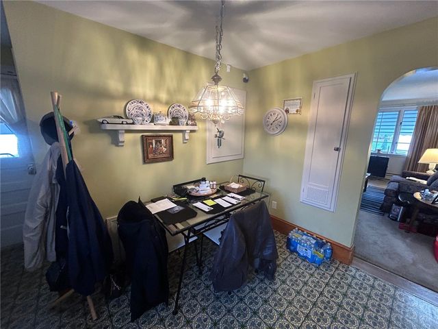 78 Kaufman Road, Tiverton, RI 02878