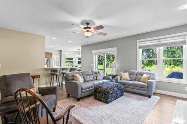 209 PIMLICO Chase, Sherman, IL 62684