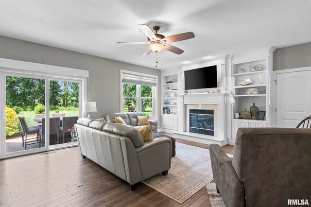 209 PIMLICO Chase, Sherman, IL 62684