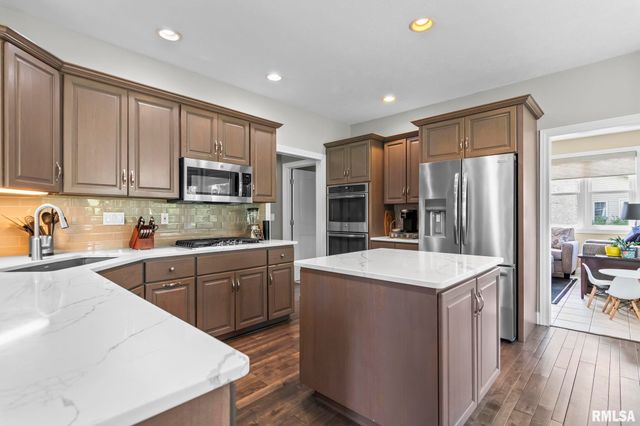 209 PIMLICO Chase, Sherman, IL 62684