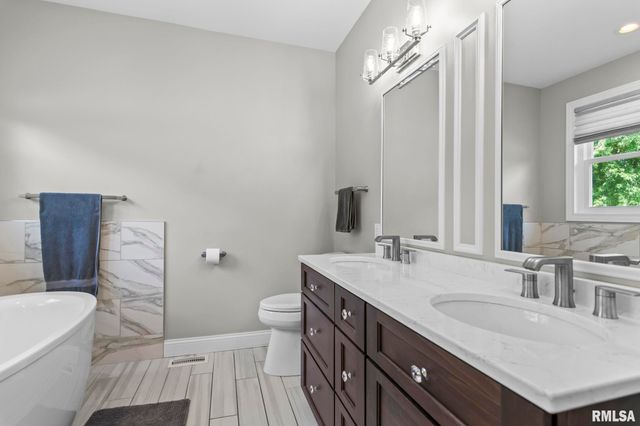 209 PIMLICO Chase, Sherman, IL 62684