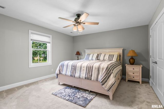 209 PIMLICO Chase, Sherman, IL 62684