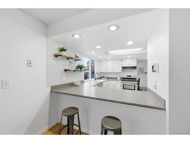 1402 E Long Pl, Centennial, CO 80122