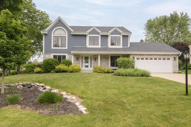 W277N2764 Chicory LANE, Pewaukee, WI 53072