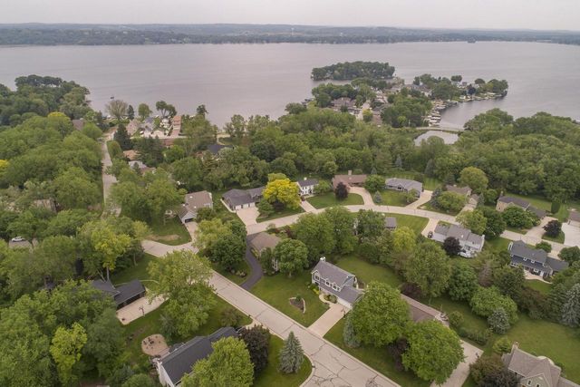 W277N2764 Chicory LANE, Pewaukee, WI 53072