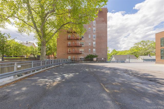 600 Locust Street 5K, Fleetwood, NY 10552