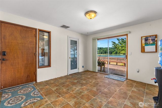 611 SE Kamilche Point Road, Shelton, WA 98584