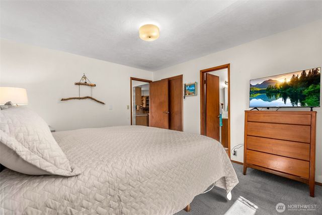 611 SE Kamilche Point Road, Shelton, WA 98584