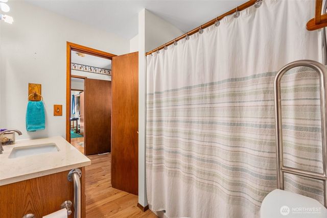 611 SE Kamilche Point Road, Shelton, WA 98584