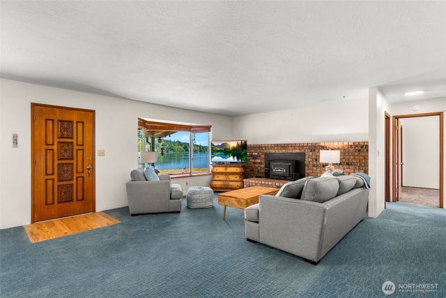611 SE Kamilche Point Road, Shelton, WA 98584