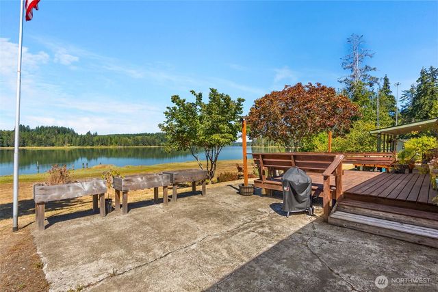 611 SE Kamilche Point Road, Shelton, WA 98584