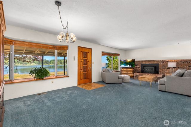 611 SE Kamilche Point Road, Shelton, WA 98584