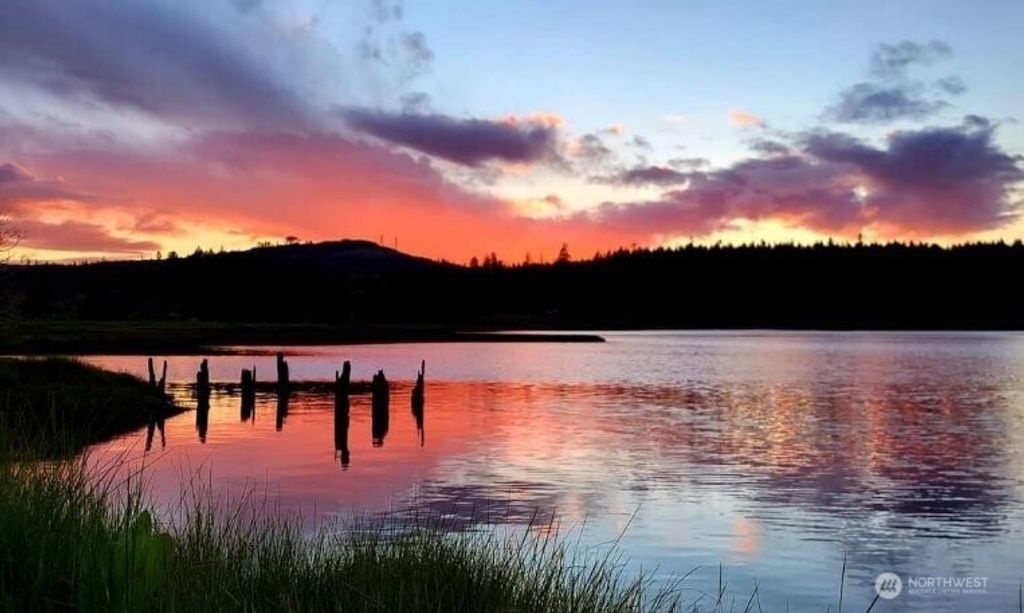 611 SE Kamilche Point Road, Shelton, WA 98584
