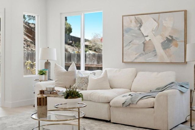 4325 Via Tercero, Oceanside, CA 92056