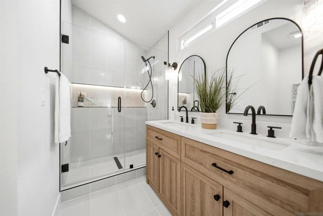 4325 Via Tercero, Oceanside, CA 92056