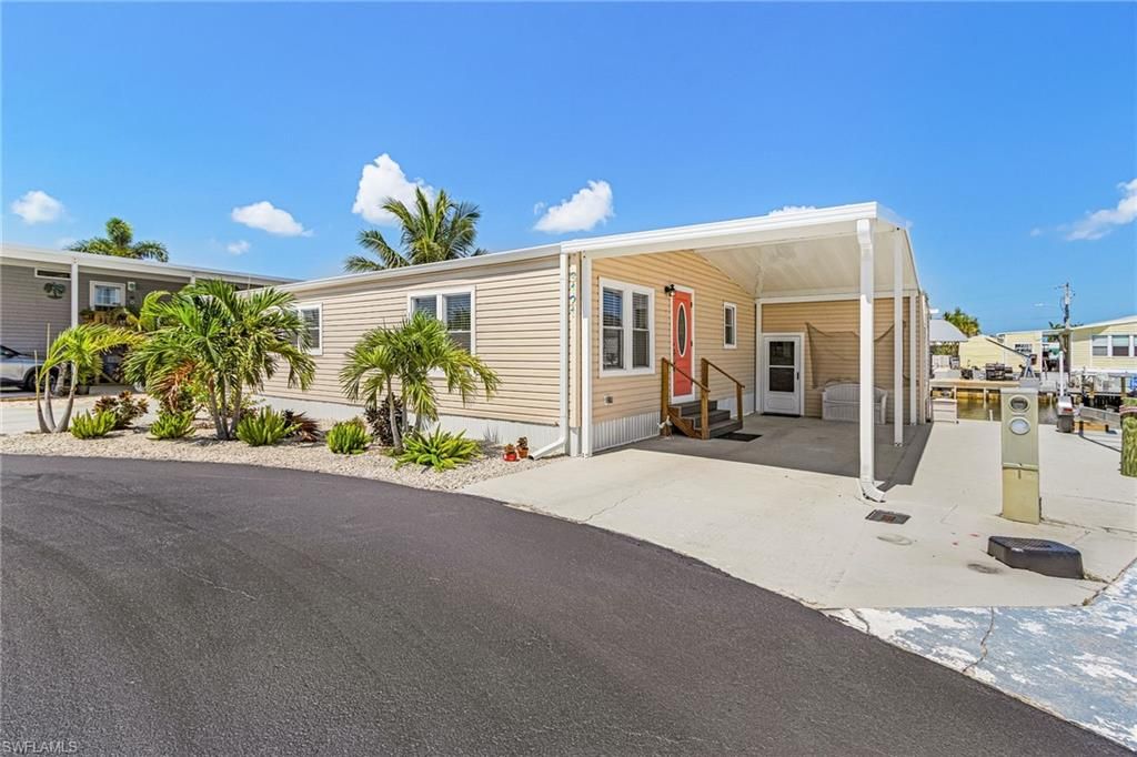 3121 Binnacle LN, ST. JAMES CITY, FL 33956 — photo 3