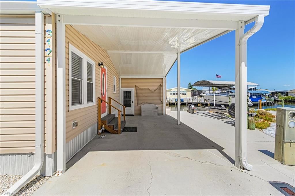 3121 Binnacle LN, ST. JAMES CITY, FL 33956 — photo 4