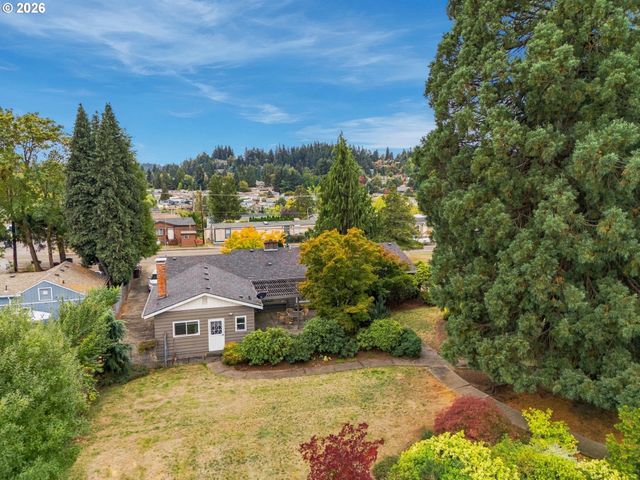8123 Se ROOTS Rd, Milwaukie, OR 97267