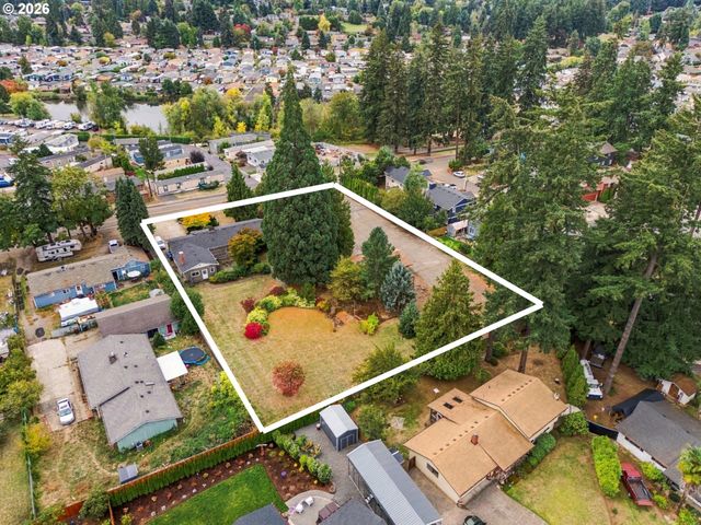 8123 Se ROOTS Rd, Milwaukie, OR 97267