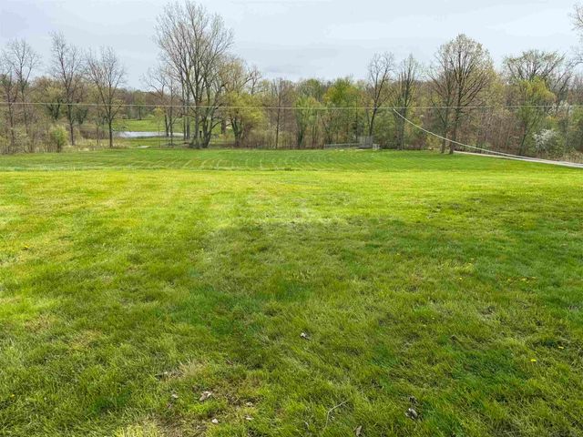 10201 N Fenton Road, Fenton, MI 48430