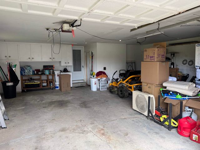 10201 N Fenton Road, Fenton, MI 48430