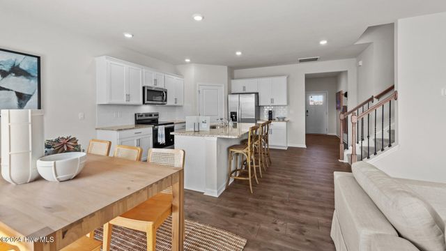 1521 Stone Wood Drive, Winterville, NC 28590