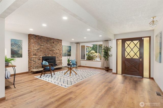 3546 MADRONA Drive SE, Port Orchard, WA 98366