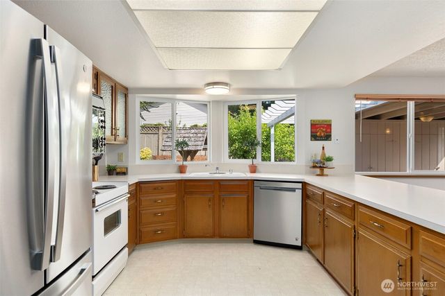 3546 MADRONA Drive SE, Port Orchard, WA 98366