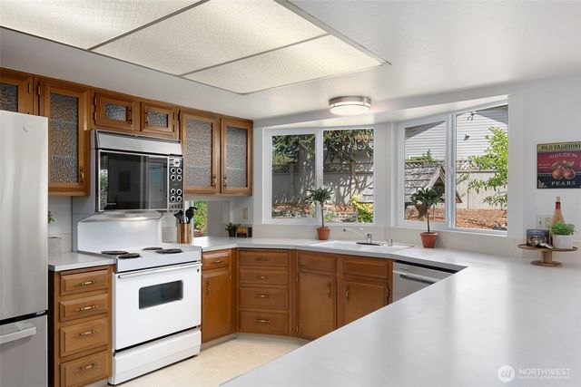 3546 MADRONA Drive SE, Port Orchard, WA 98366