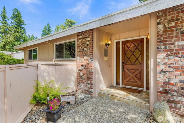 3546 MADRONA Drive SE, Port Orchard, WA 98366