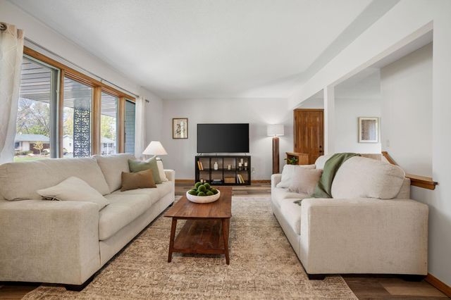 13225 Irving Avenue S, Burnsville, MN 55337