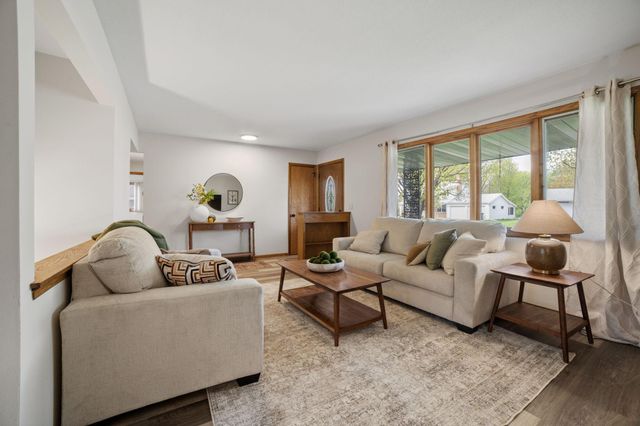 13225 Irving Avenue S, Burnsville, MN 55337