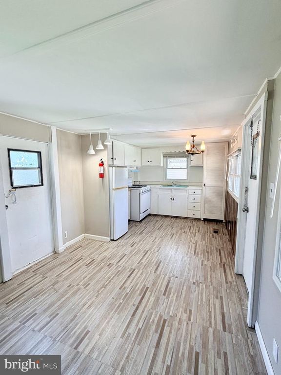 103 BRATTON DR, NORRISTOWN, PA 19403 — photo 2