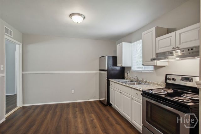 1919 E 56th Street, Savannah, GA 31404