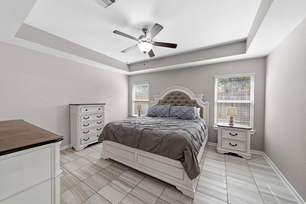 Image 5 of property listing at 16011 Monument Hill Crossing, Cypress, TX 77433