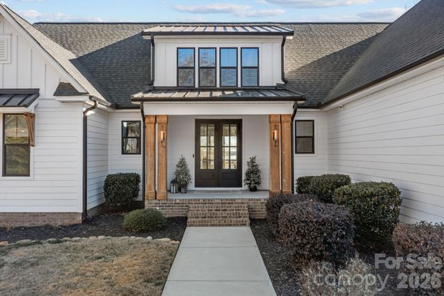 5020 Slanting Bridge Road, Sherrills Ford, NC 28673