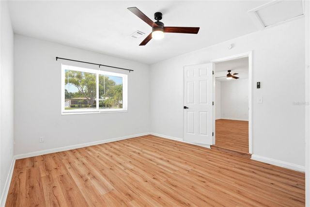 5586 30TH AVENUE N, St Petersburg, FL 33710