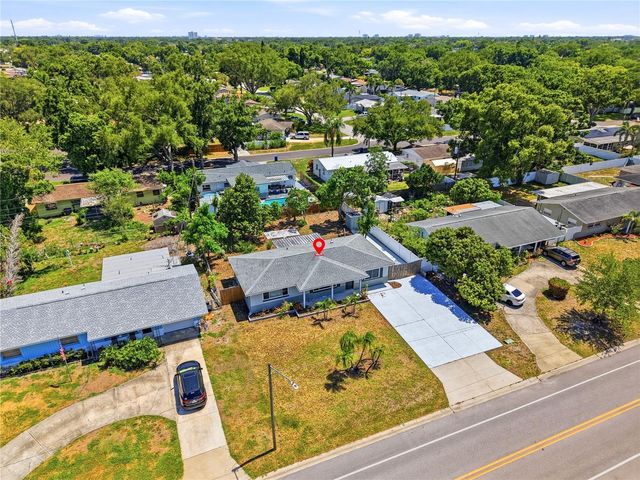 5586 30TH AVENUE N, St Petersburg, FL 33710