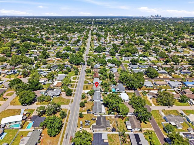 5586 30TH AVENUE N, St Petersburg, FL 33710