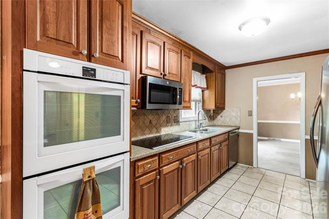 7201 Hopeton Road, Charlotte, NC 28210
