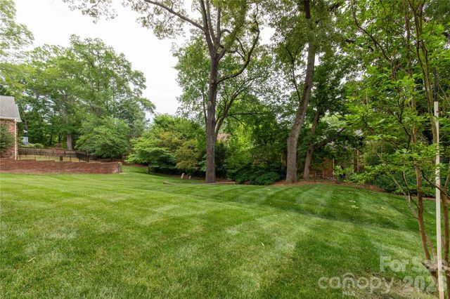 7201 Hopeton Road, Charlotte, NC 28210