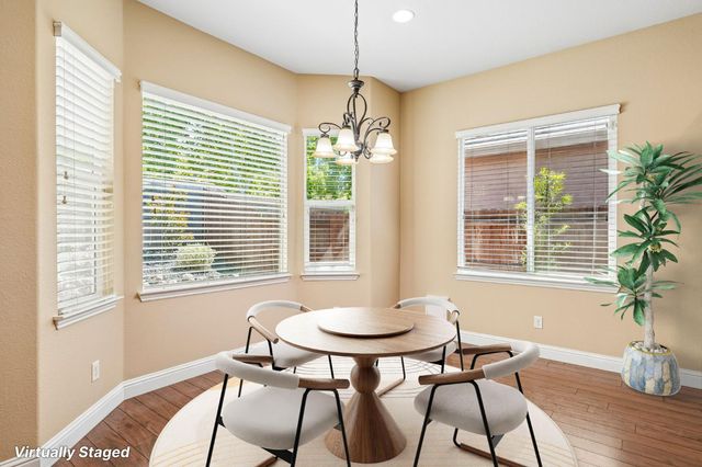 2241 Coryton Ln, Roseville, CA 95747