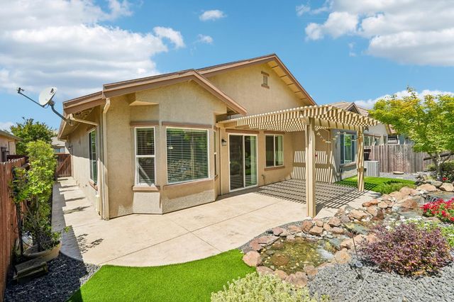2241 Coryton Ln, Roseville, CA 95747