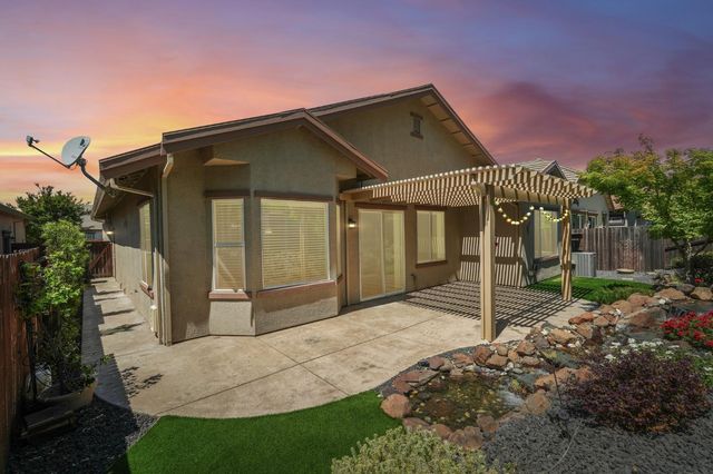 2241 Coryton Ln, Roseville, CA 95747