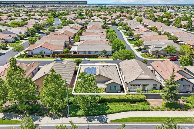 2241 Coryton Ln, Roseville, CA 95747